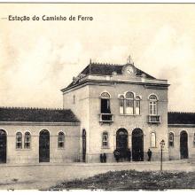 03 – Estação de Caminho de Ferro de Bragança. Postal ilustrado na cor sépia de 1906