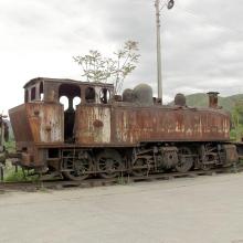 02 – Locomotiva abandonada na Estação do Pocinho. 2006. Foto Luís Canotilho