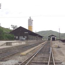 02 – Locomotiva abandonada na Estação do Pocinho. 2006. Foto Luís Canotilho