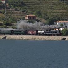 08 – Locomotiva a Vapor. Peso da Régua. 2006. Foto Luís Canotilho