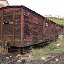 16 – Cemitério de locomotivas no Peso da Régua. 2006. Foto Luís Canotilho