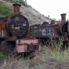 28 – Cemitério de locomotivas no Peso da Régua. 2006. Foto Luís Canotilho